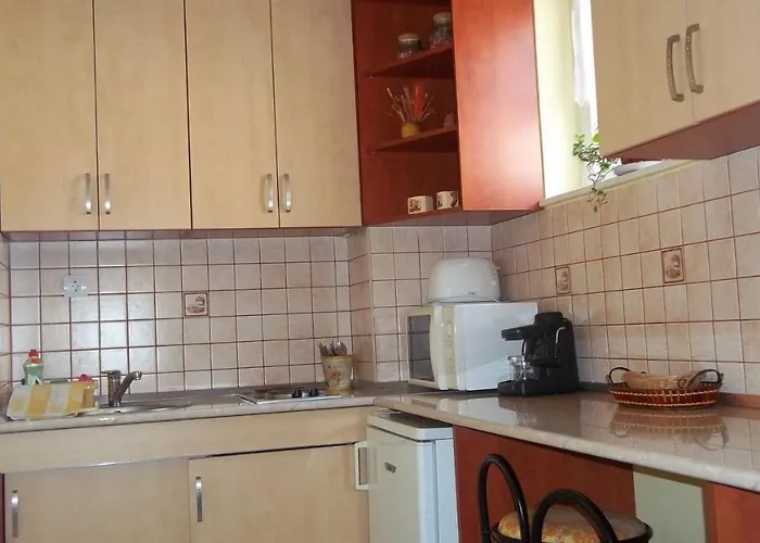 Pávai Apartman *