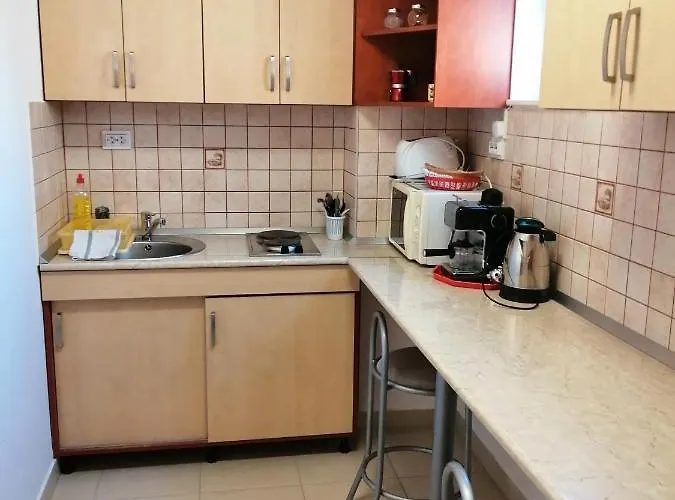 Pávai Apartman *