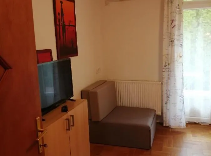 Apartment Pavai *