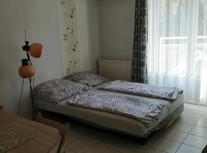Pávai *